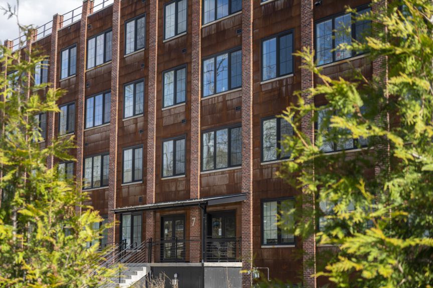 Practical Solutions for Multifamily Building Decarbonization